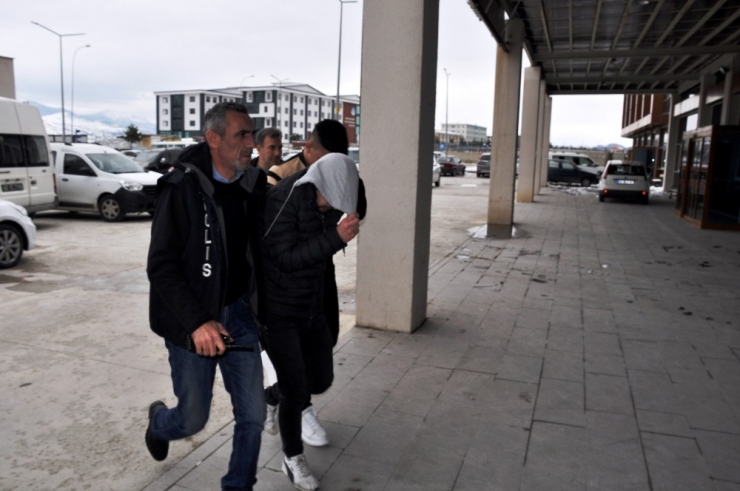 Otobüste 2 Yolcu Eroinle Yakalandı