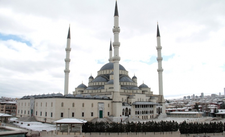 Ankara’da Vatandaşlar Uyarıları Dikkate Aldı, Camiler Boş Kaldı