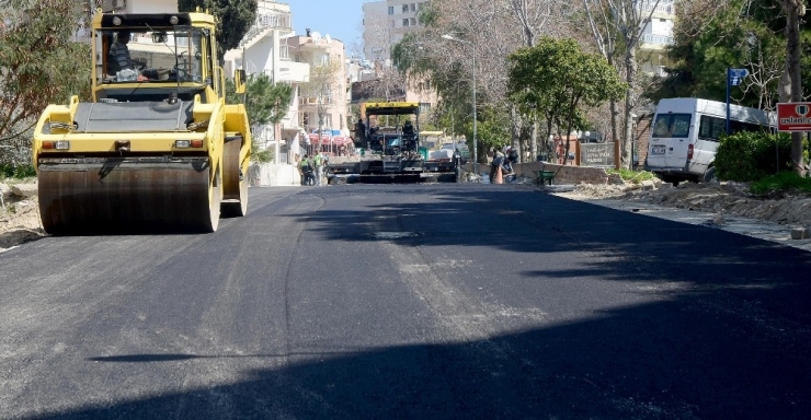 Kuşadası Belediyesi’nden Asfaltlama Seferberliği