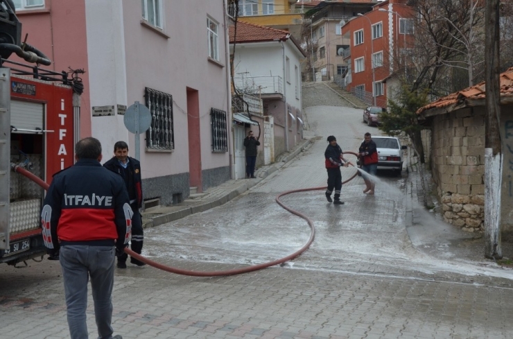 Emet’teki Tüm Sokaklar Baştan Aşağı Dezenfekte Edildi