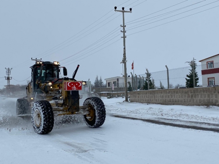 Nevşehir’de 20 Köy Yolu Ulaşıma Kapandı