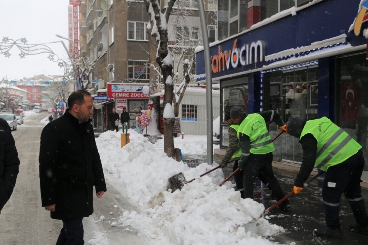 Niğde Belediyesi’nden Karla Mücadele Seferberliği