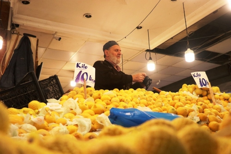 Pazarcılar Korona Virüsüne Karşı Tedbirlerini Aldı