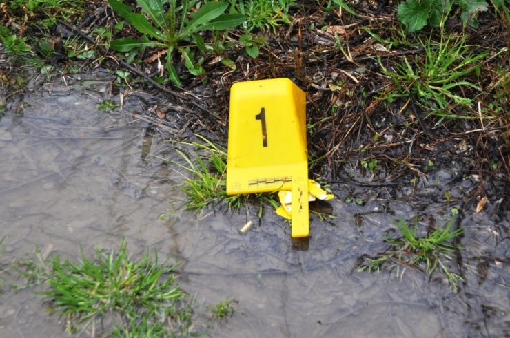 Park Halindeki Araç Kurşunlandı