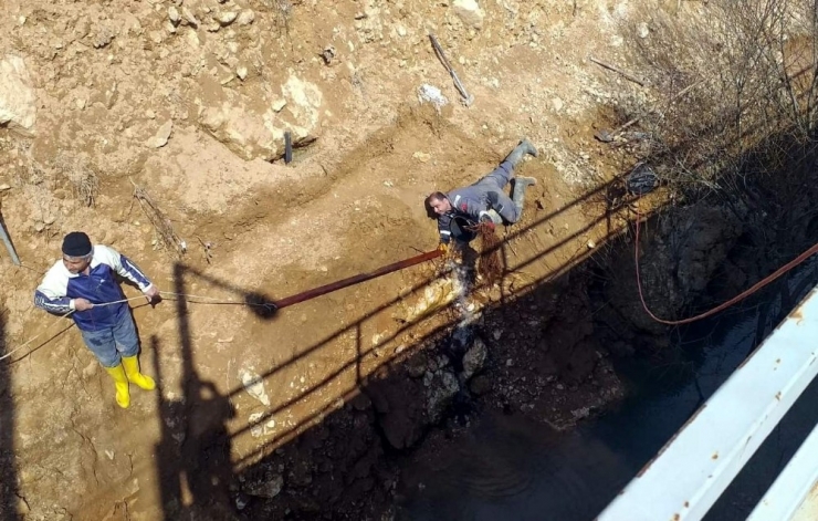 11 Köyü Besleyen Boru Hattındaki Arızanın Giderilmesiyle 5 Gün Sonra Suya Kavuştular