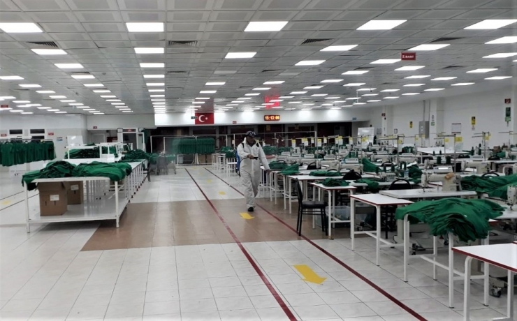 Toroslar’da İlçenin Dört Bir Yanı Dezenfekte Ediliyor