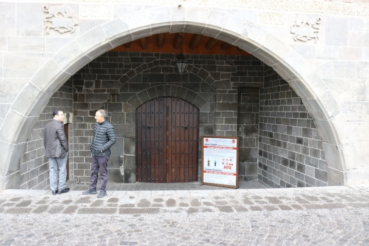 Diyarbakır’da Da Cuma Namazı Kılınmadı