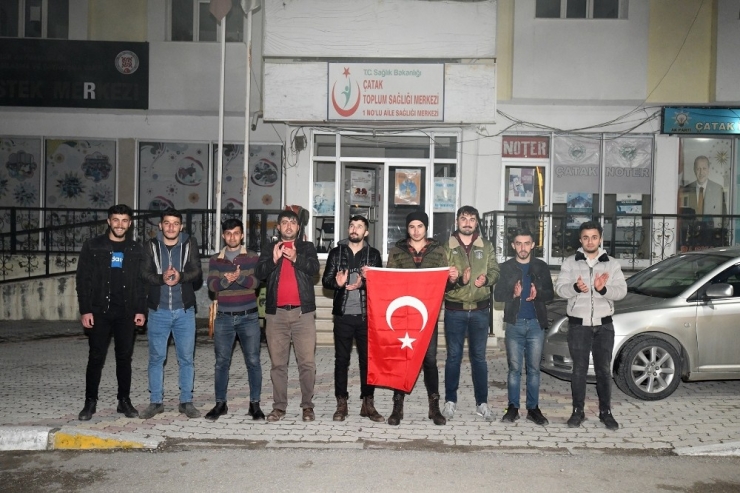 Çatak’tan Sağlık Çalışanlarına Alkış