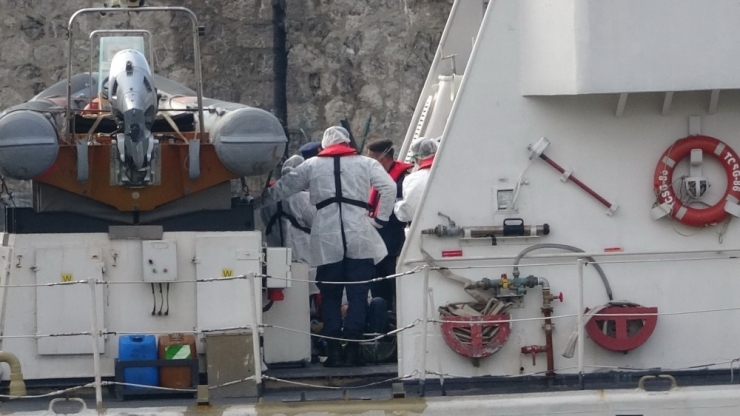 Gemide Fenalaşan Mürettebatın İmdadına Ekipler Yetişti