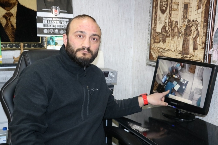 Müşteri Hapşırdı Mağaza Karıştı