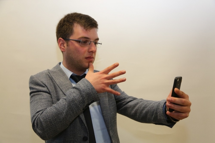 Atakum’da İşitme Engellilere Görüntülü Alışveriş Desteği