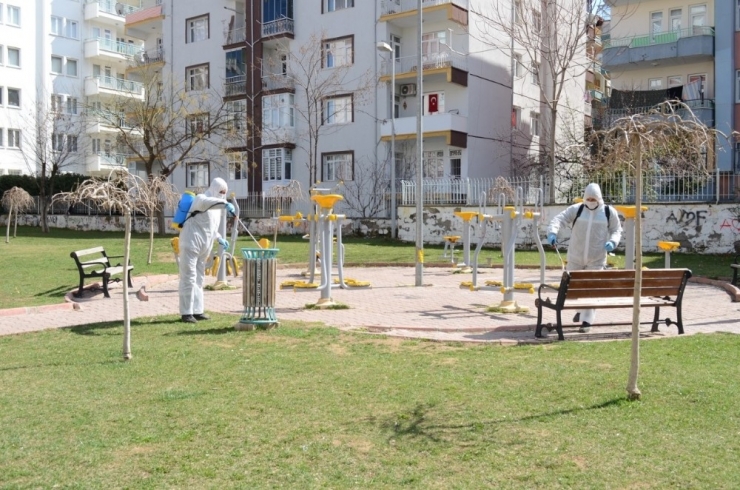 Battalgazi’de Depremzedeler İçin Kurulan Konteynerler Dezenfekte Edildi