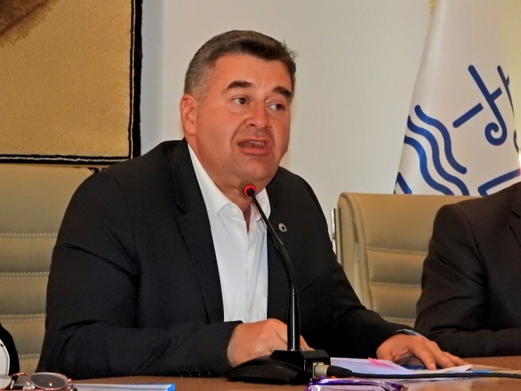 Çeşme Belediye Başkanı Oran: "65 Yaş Üstü Vatandaşlarımızın İhtiyacını Karşılamaya Hazırız"