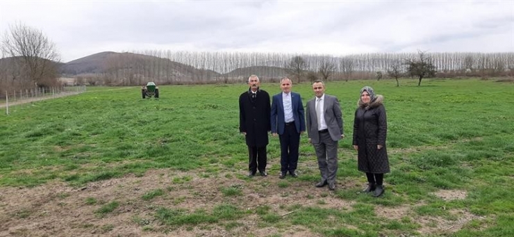 Düzce’de Meraların Ot Verimini Arttırılıyor