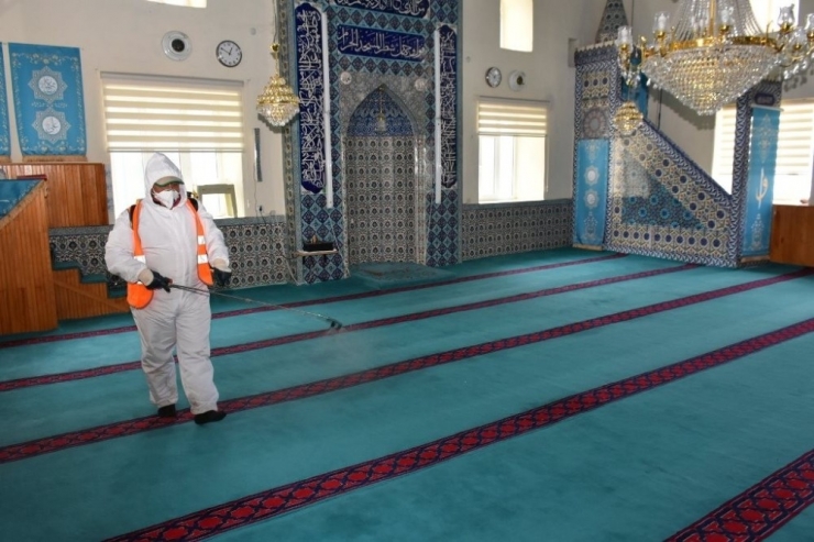 İnönü’de Dezenfekte Çalışmaları Aralıksız Devam Ediyor