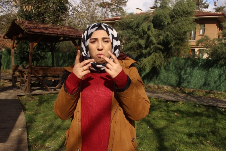 İşaret Diliyle Engellileri Korona Virüsüne Karşı Uyardı