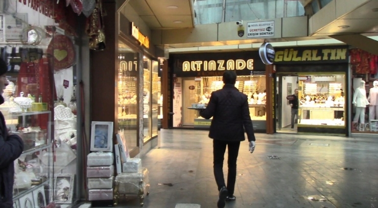 Çay Ocaklarında Korona Virüsüne Tek Kullanımlık Karton Bardak