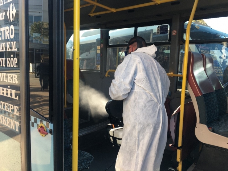 Maltepe’de Hatlı Minibüsler Korona Virüsüne Karşı İlaçlı Su İle Dezenfekte Edildi