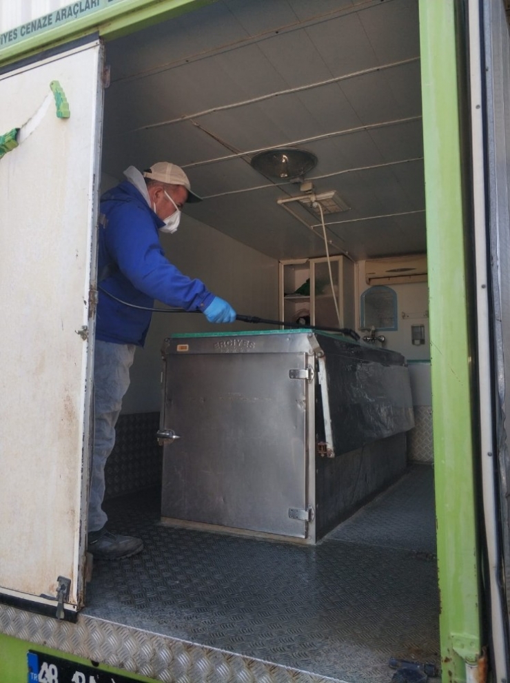 Oraca’da Korana Virüsle Mücadele İçin Dezenfekte Çalışmalarına Devam Ediyor