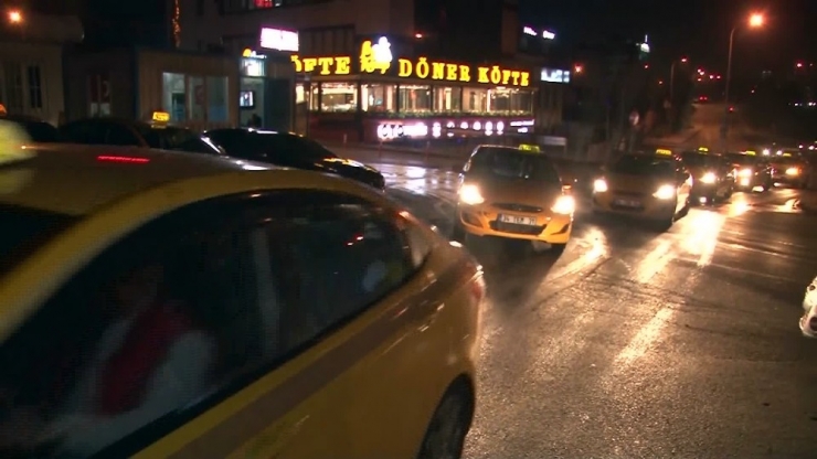 İşlerinin Azalan Taksiciler Kiraların Düşürülmesini İstedi