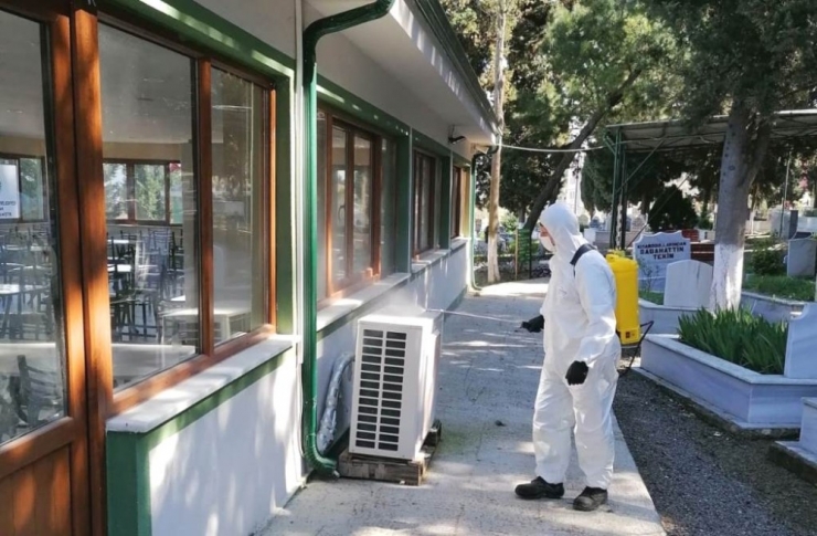 Her Yer İlaçlanıp Kireçleniyor