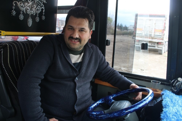 Halk Otobüsüne Binen Köpeği Gören Vatandaşlar Büyük Panik Yaşadı