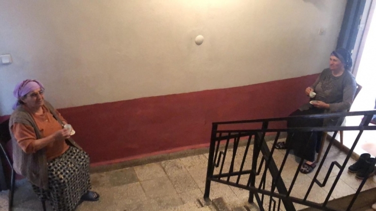 Korona Virüsü Komşuluklarına Engel Olamadı