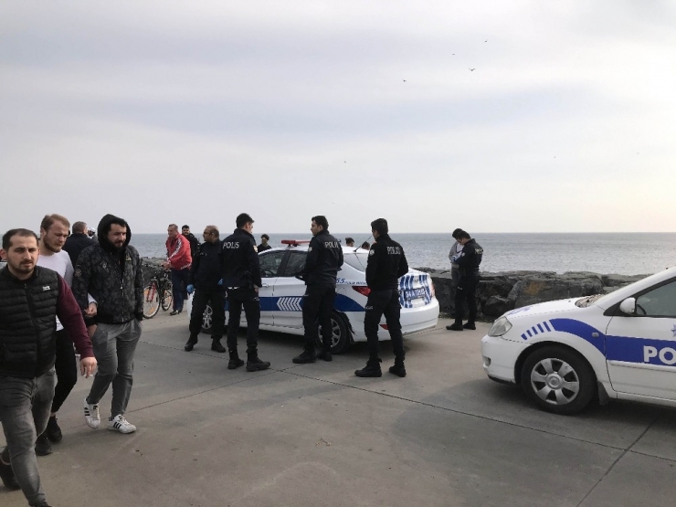 Avcılar’da Gençlerin Kavgasında Kan Aktı: 1 Yaralı