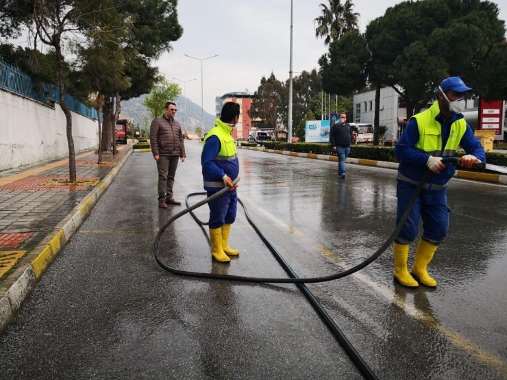 Aydın’da Cadde Ve Sokaklar Dezenfekte Ediliyor