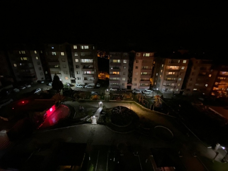 Bilecikliler 3 Gün Boyunca Sağlık Çalışanları İçin Balkonlara Çıktı