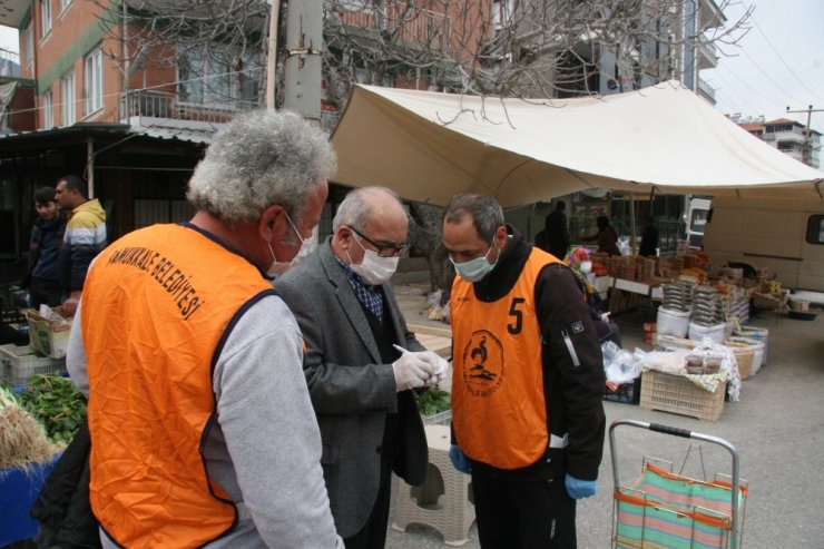 Pamukkale Belediyesi Risk Grubundaki Vatandaşlar İçin Pazara Çıktı