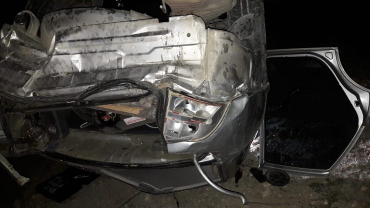 Denizli’de Otomobil Şarampole Devrildi: 1 Ölü, 2 Yaralı