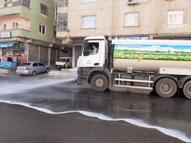 Bağlar Sokaklarında Korona Virüse Karşı Dezenfekte Seferberliği
