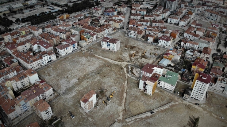 Elazığ’da 14 Kişinin Hayatını Kaybettiği Mahallenin Son Hali Görüntülendi