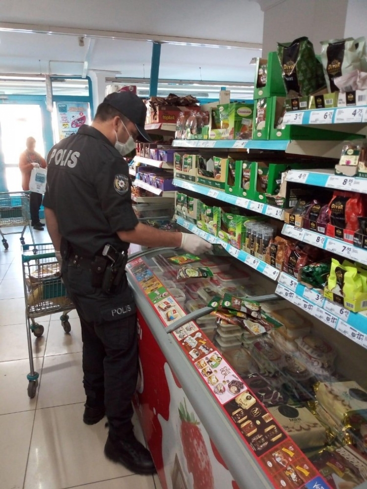 Tarsus’ta 65 Yaş Ve Üstü 22 Kişinin İhtiyacını Görevliler Karşıladı