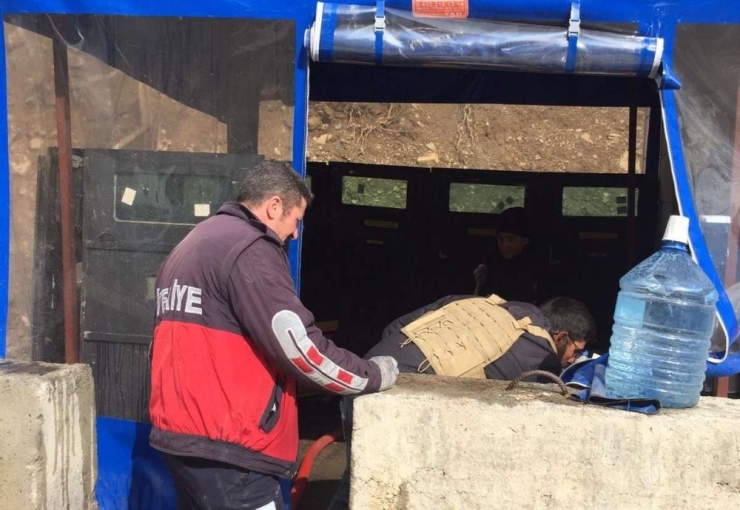 Hakkari’de Polis Kontrol Noktaları Dezenfekte Edildi