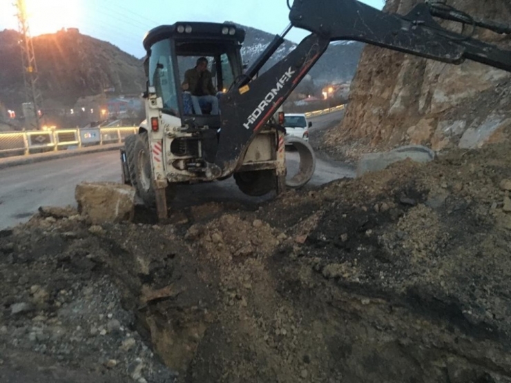 Çukurca Belediyesinden Hummalı Çalışma