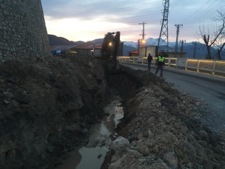 Çukurca Belediyesinden Hummalı Çalışma