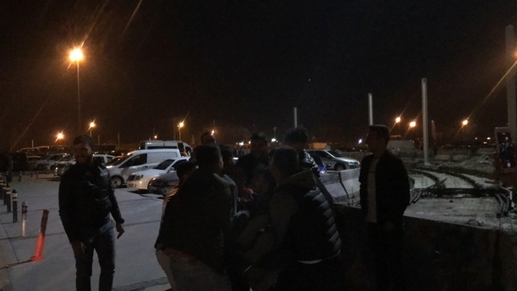 Asker Uğurlaması Otogar Dışında Devam Etti