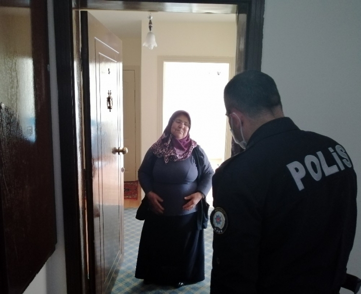Aksaray’da Yaşlı Ve Hastaların İhtiyaçlarını Polis Ekipleri Karşıladı