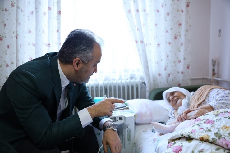 Bursa’da Yaşlıların Market Alışverişi Büyükşehir Belediyesi’nden...