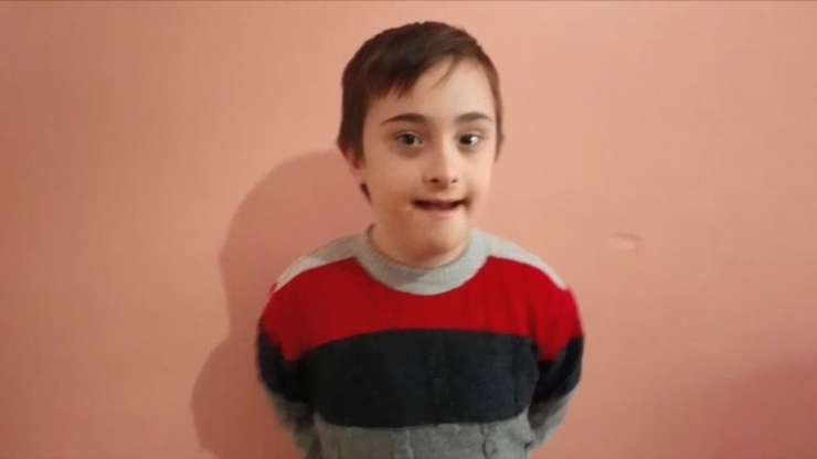 Okula Bir An Önce Gidebilmek İçin Vatandaşları Evde Kalmaya Davet Ettiler