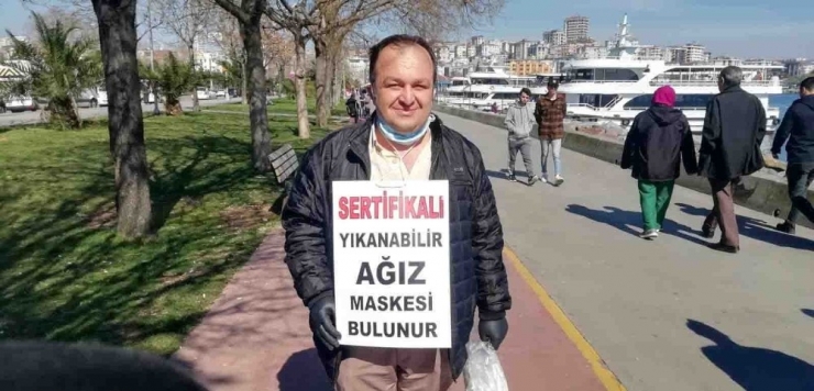 Seyyar Satıcılar Korona Virüs Nedeniyle Maske Satmaya Başladı