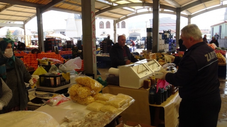 Sındırgı Pazar Yerinde Virüs Tedbiri