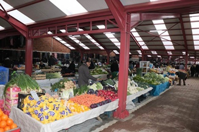 Ayancık’ta Kapalı Pazar Yeri Kapatıldı