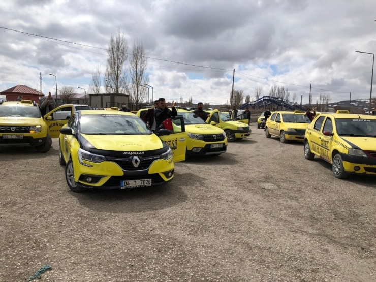 Taksicilerden Sağlık Çalışanlarına Destek