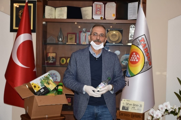 Tarsus’ta 65 Yaş Üstü 30 Bin Vatandaşa Ücretsiz Gıda Kolisi Dağıtılacak