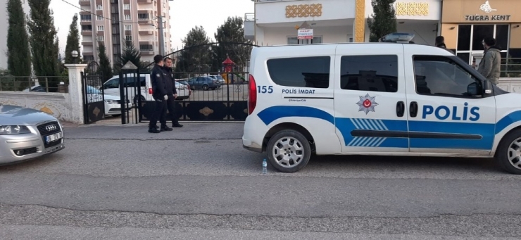 Komşular Arasında Kavga: 2 Yaralı