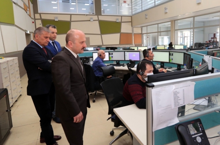 Vali Varol’dan ’Vefa İletişim Merkezi’nde İnceleme