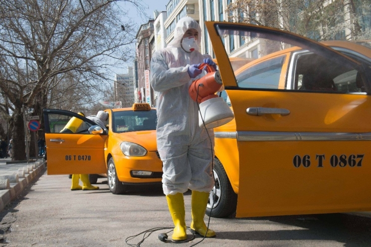 Başkent’te Sokağa Çıkamayan Vatandaşlara Motosikletli Kuryeler Hizmet Verecek